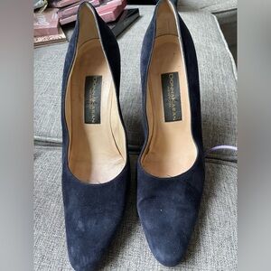 Donna Karan Blue suede upper pumps with Vibram sole 8.5